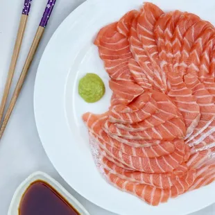 Salmon sashimi @serenaventures