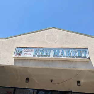 Store front  @christine.is.hungry on IG