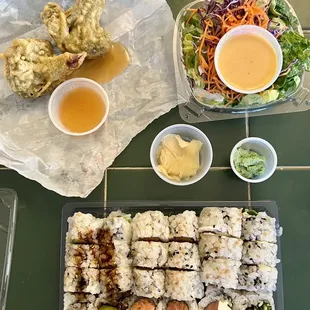 Lunch 3 Maki with broccoli tempura and salad