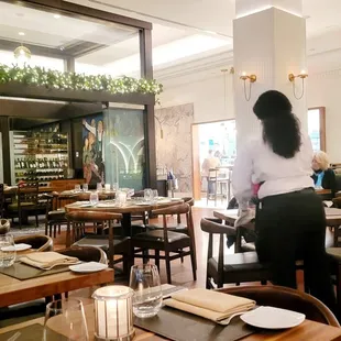 Interior Main Dining (11/24/22). @OceanaNYC @TimesSquareNYC @NewYorkCity.Explore