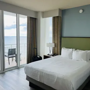 2 bedroom Oceanfront Dlx