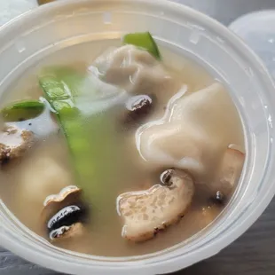 Wonton cup of soup