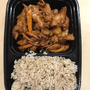 orange chicken ($7.65 lunch) 01.11.17