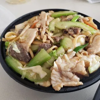 Oceanic's Chow Mein