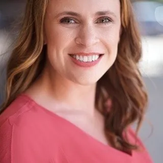 Julia L.