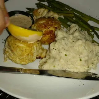 Crab Cake Dinner