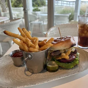 11/22/23. My husband said he loved the burger with lettuce, red onion, and a shack sauce. Fries were crispy and not too oily.