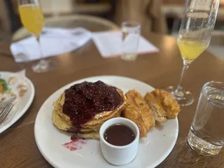 Grand Lake Kitchen - Lake Merritt