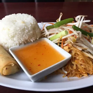 Lunch special $6.95! Great food great deal! Come join us from mon-fri 11am-3:39pm