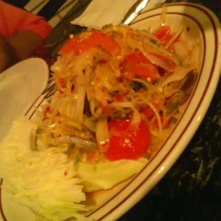 Papaya Salad with Crab (Spicy)