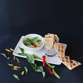 Roti with Green Curry