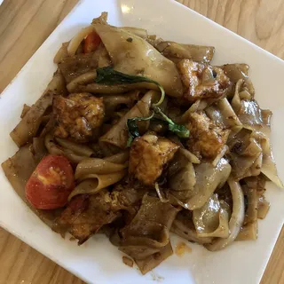 Pad Kee Mao (Drunken Noodles)