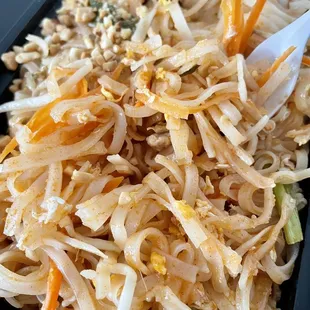 Pad Thai with chicken
