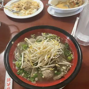 Brisket and beef ball phó
