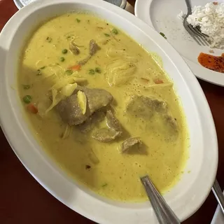 Beef with Yellow Curry