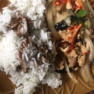 Chicken with Chili, Garlic, and Mint Leaves