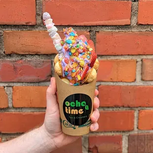 Berry Crunch Bubble Waffle with Ube Soft Serve and Mochi, substitute Oreo for Fruity Pebbles | Instagram: @telephonesmoothie