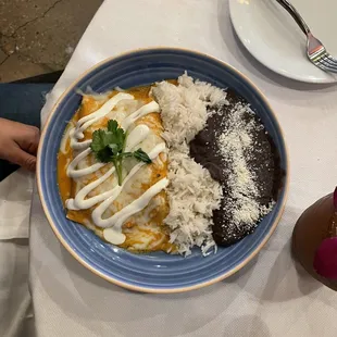 Sunday Brunch/ enchiladas de pollo