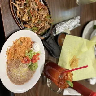 Steak &amp; chicken fajitas w/ modelo negra michelada