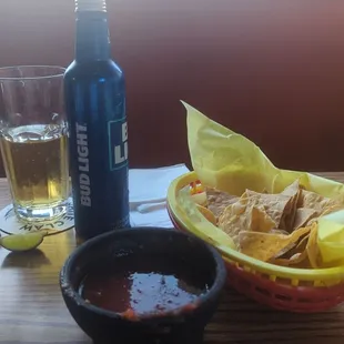 chips n salsa, Bud light