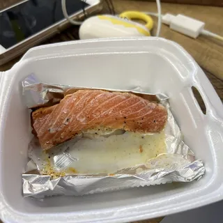 Seared Pepper Salmon Sushi