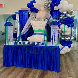 Quinceanera main table