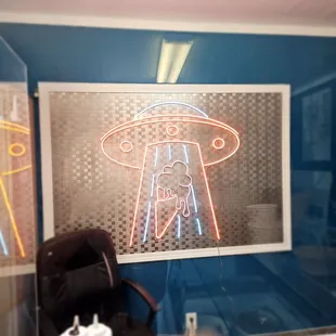 Nice alien ice cream decor