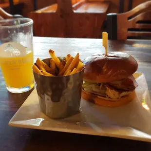Fluffy Puffy Sunshine IPA, perfect fries and grilled chicken sammie... on POINT!