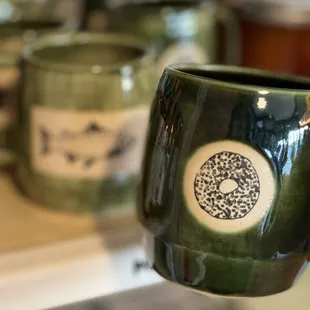 Cute bagel mugs!