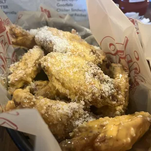 Bombers, 10 traditional wings