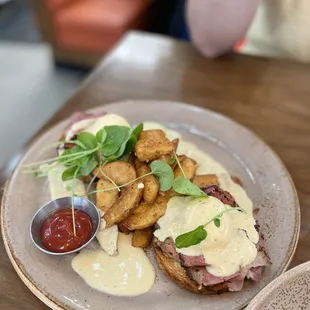 Smoked Pastrami Benedict