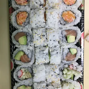 Lunch special （pick 3):Yum Yum Roll,  Miami Roll, California Roll                $9.95