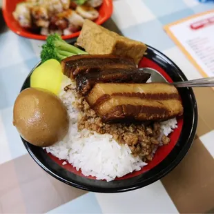 Soy-stewed pork with rice