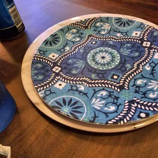 Mismatched plates, cool.