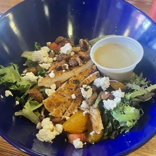 Summer salad with chicken