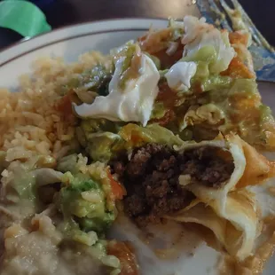 1/2 chimichanga, we shared.....glad we did!!