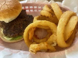 G & O Pharmacy and Grill 