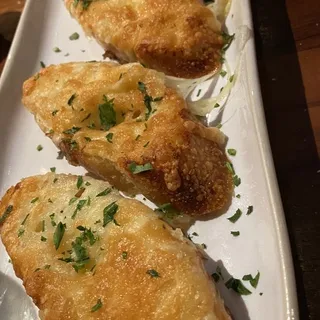 Garlic cheese toast