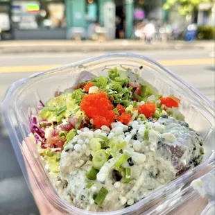 Small, sushi rice, wasabi ahi, cold ginger ahi, all the toppings