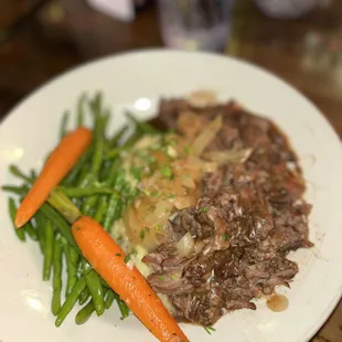 Pot roast entree, very good!!