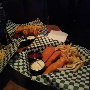 Wing and finger basket only $5 each.