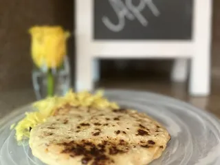 Antojitos Salvadoreños