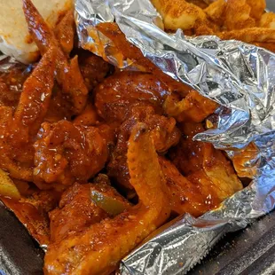7 Piece Official Hot Wings - That sauce is killer!