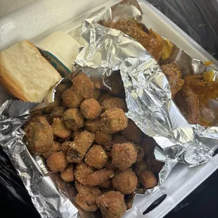 a tray of fried food