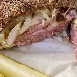 Classic Beef Pastrami Sandwich