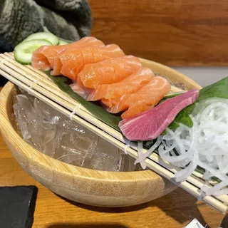 Salmon Sashimi (5pcs)