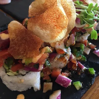Tuna On Fire Roll (2 shrimps)