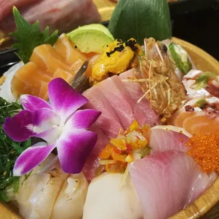 Deluxe Chirashi Bowl
