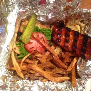 Preformed rib patty sandwich