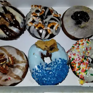 PB cup, chocolate PB pretzel, blackberry brown butter, butter pecan, OH cookie monster, blueberry lemonade